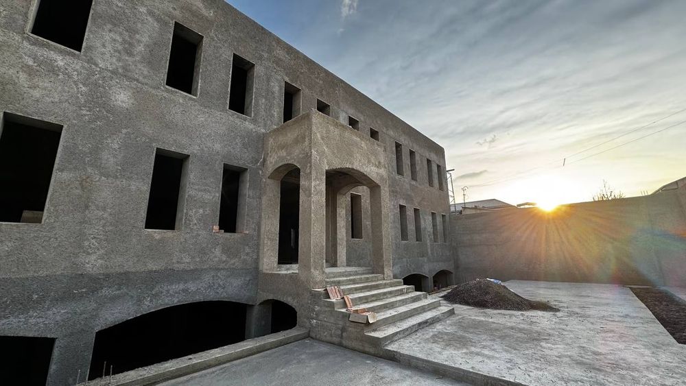 Продается Здание под Гостиницу 24  номеров