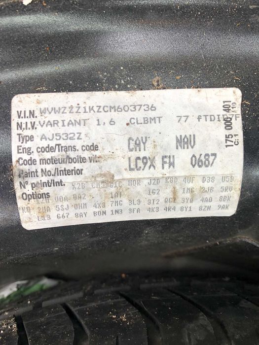 Piese din dezmembrari VW Golf 6 combi, 1.6 diesel CAYC DSG negru LC9X