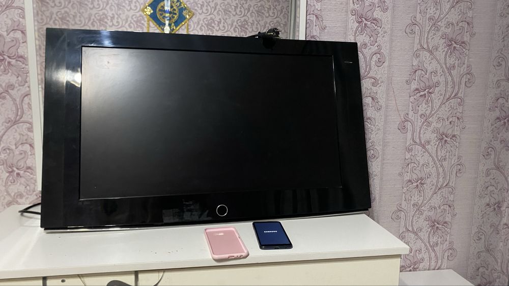 Подам телевизор самсунг самсунг
