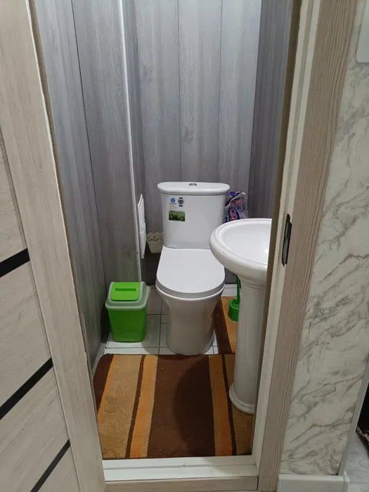 Не Маклер!!! Продаётся 5-комнатня квартира в хорошем в удомном районе