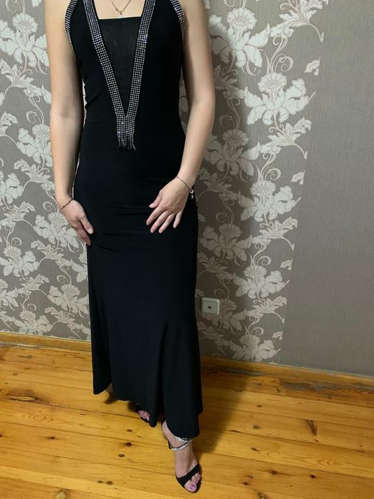 Продам платье вечернее.