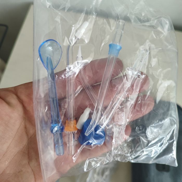 Ирригатор для чистки ротовой полости