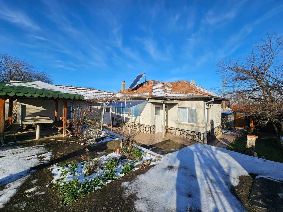 Къща село Поликраище