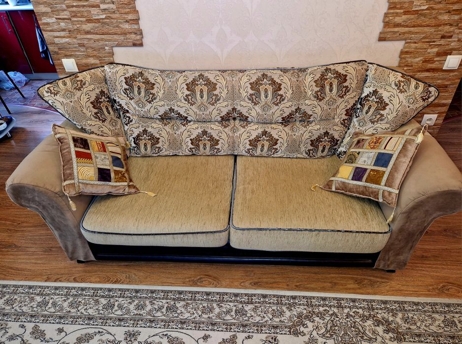 Диван, мини диван и кресло