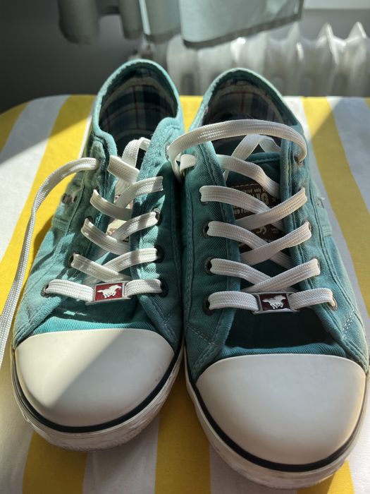 Tenisi Mustang marimea 38