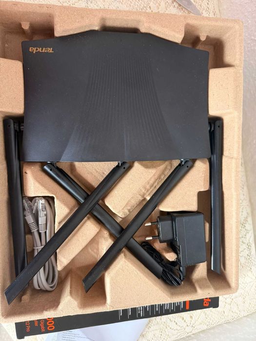 Router Tenda AX3000