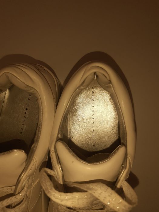 Vând adidași platforma