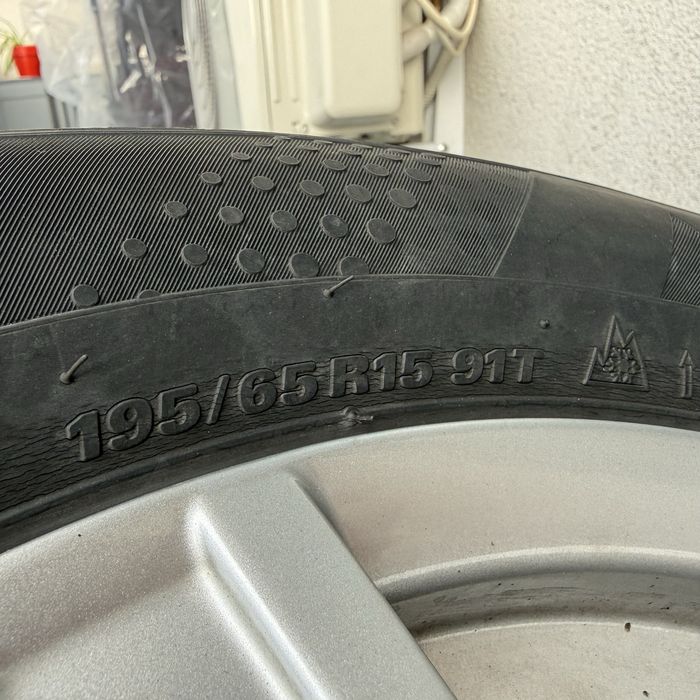 Set roti 15” Hyundai cu anvelope de iarna 195 65R15
