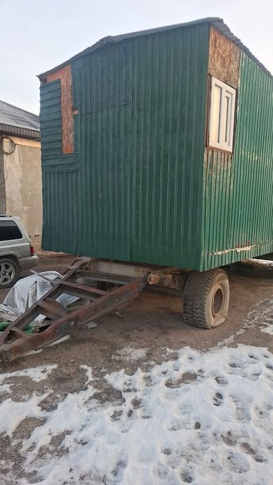 Жилой вагон.  Будка на колёсах