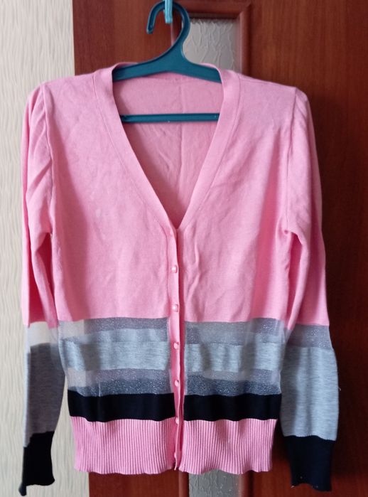 Продам платья очень много