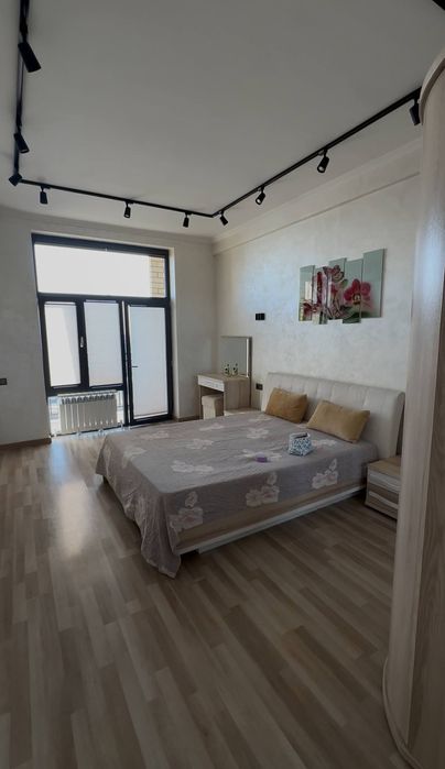 Срочно продаётся квартира 3/10/11 Шота руставели