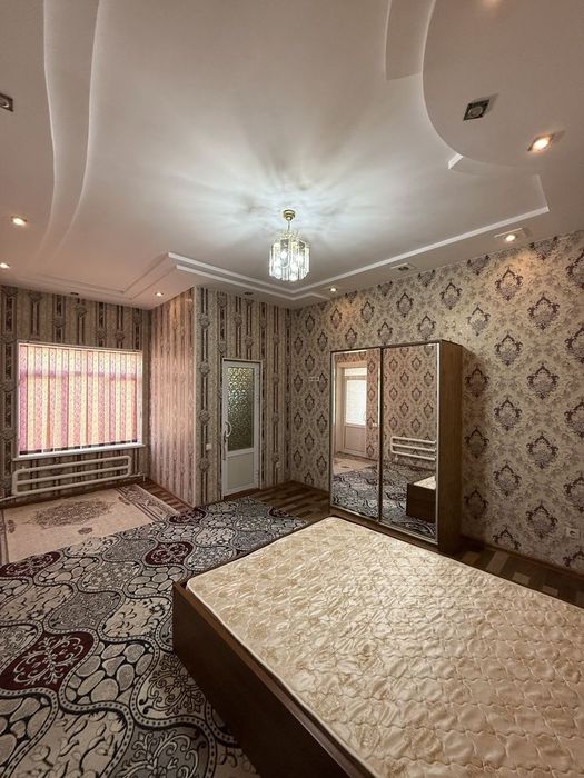 Arenda Uchtepa hokimiyat hovli ijaraga 

3/1/1

Площадь: 255 м²

Цена: