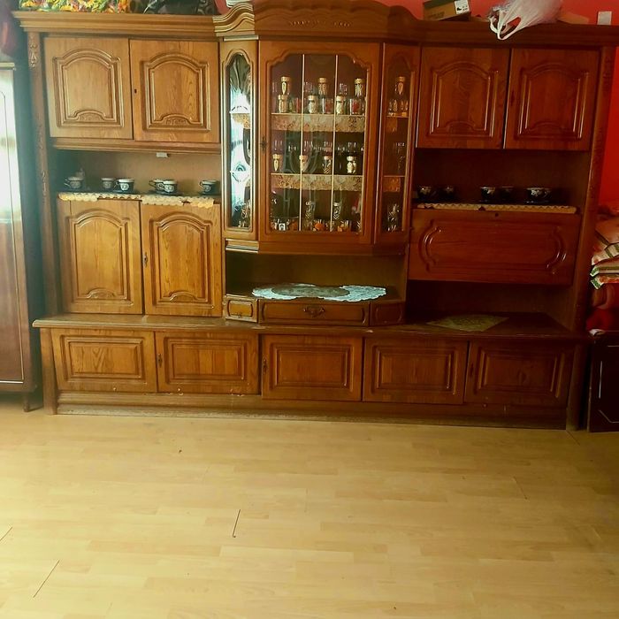 Vand tot ce se vede in poze