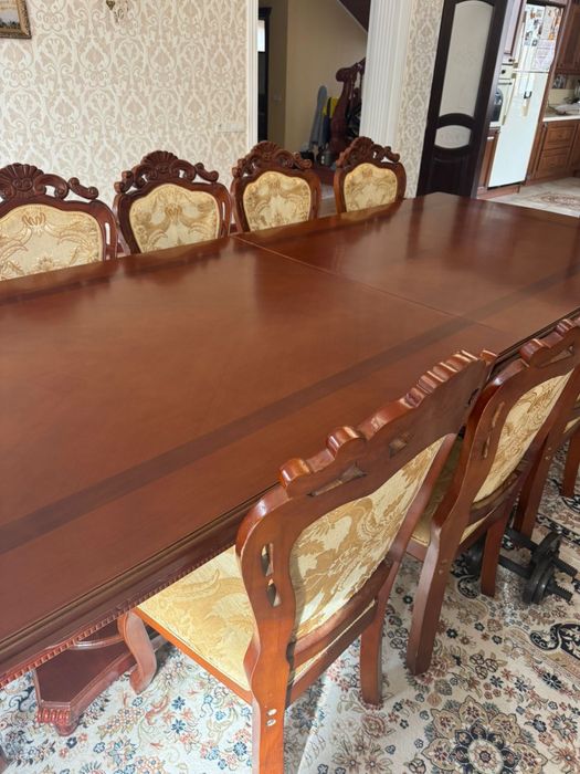 Стол и стулья натуральное дерево