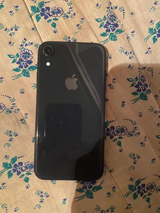Iphone xr 128 akb 76