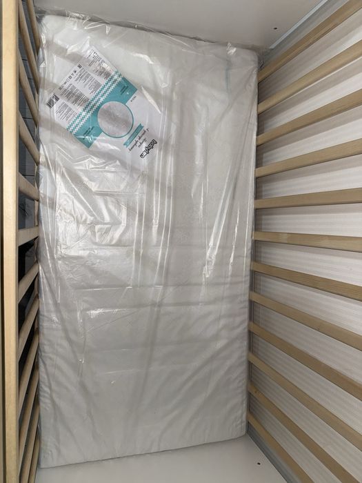 Продам новую кроватку