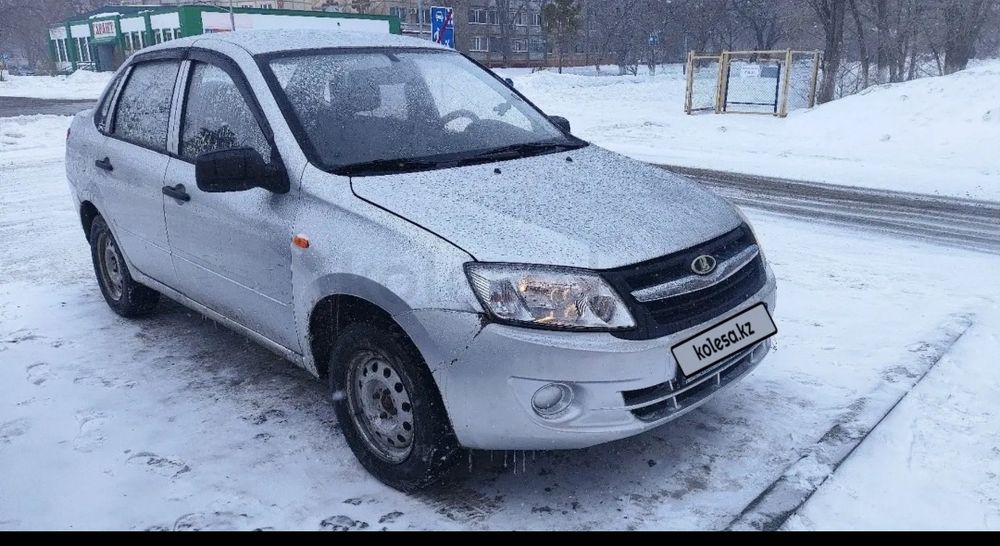 Продам автомобиль Lada Granta 2012 г