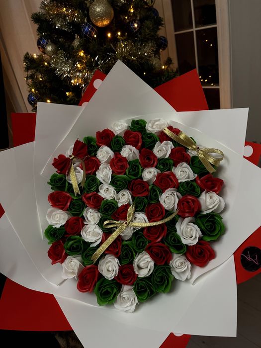 Buchet 19 trandafiri săpun/cadou ziua indragostitilor/ valentine s day