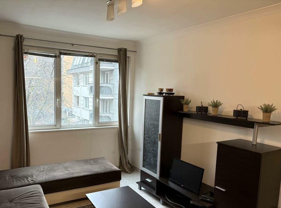 Дава се под наем Двустаен апартамент в София, Стрелбище - 63 кв.м за 598.23 € - Снимка #1