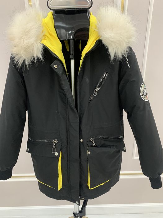 Продам зимние куртки