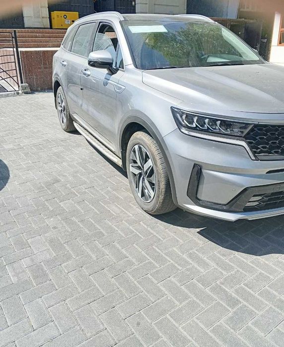 KIA Sorento 2.5л | 2023 | 45 000 км | 28 500 $