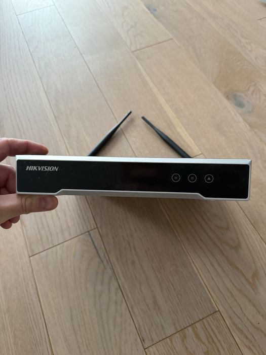 NVR WiFi 8 canale Hikvision DS-7108NI-K1/W/M(C), 4MP, H.265+