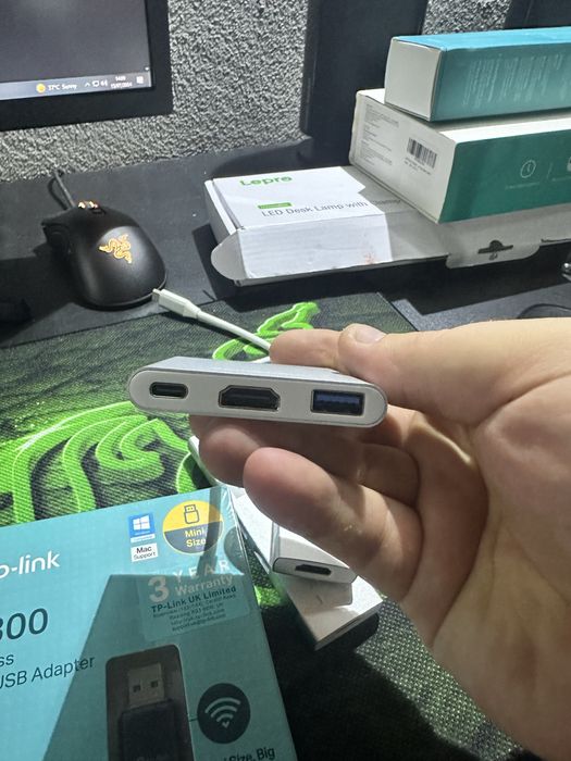 4x adaptoare usb C sau tunderbolt  (dongle)