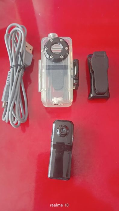 Vând camera video DVD-RW  Canon DC 201