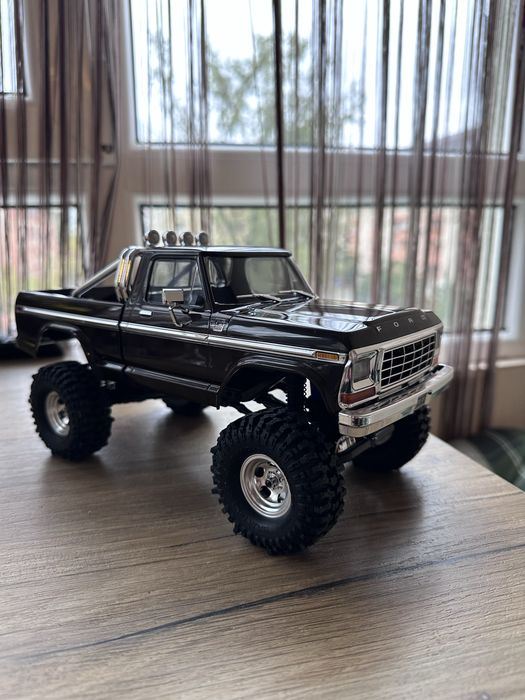 Traxxas TRX4M Ford f150 crawler ,