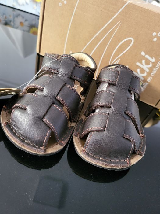 Sandalute Tikki noi Mărimea 19