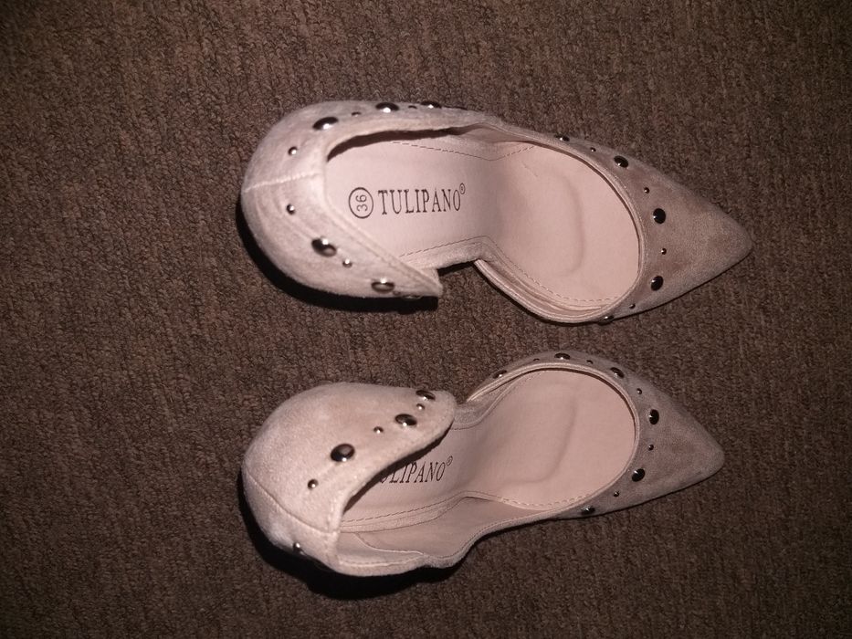 Pantofi cu toc tip stiletto