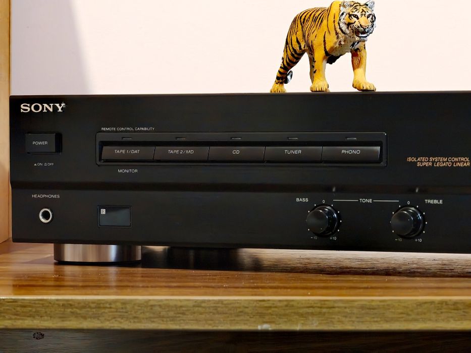 Sony TA-F245R. Amplificator rar. Sunet de top. Japan. Preț fix