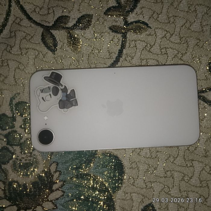 телефон марки Apple 16 E