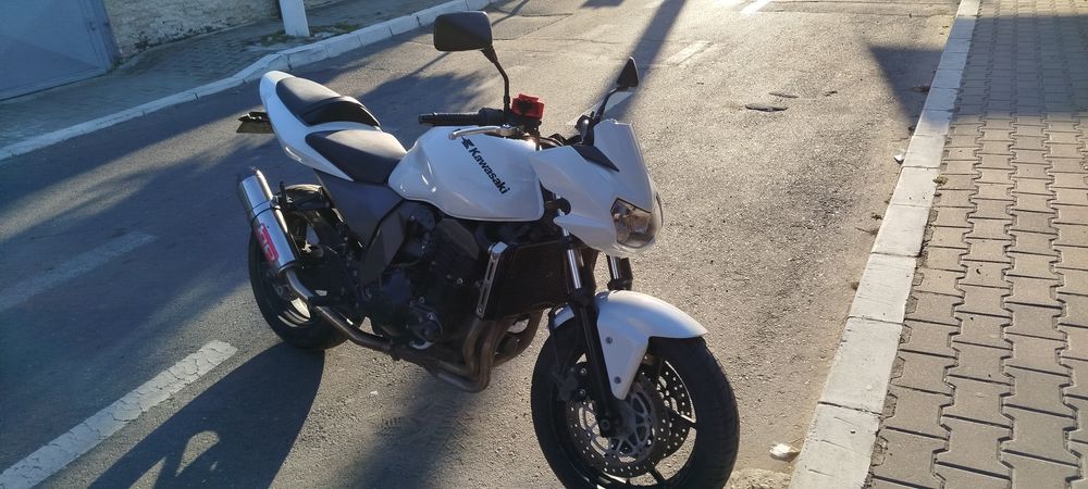 Vând Kawasaki z750 2006