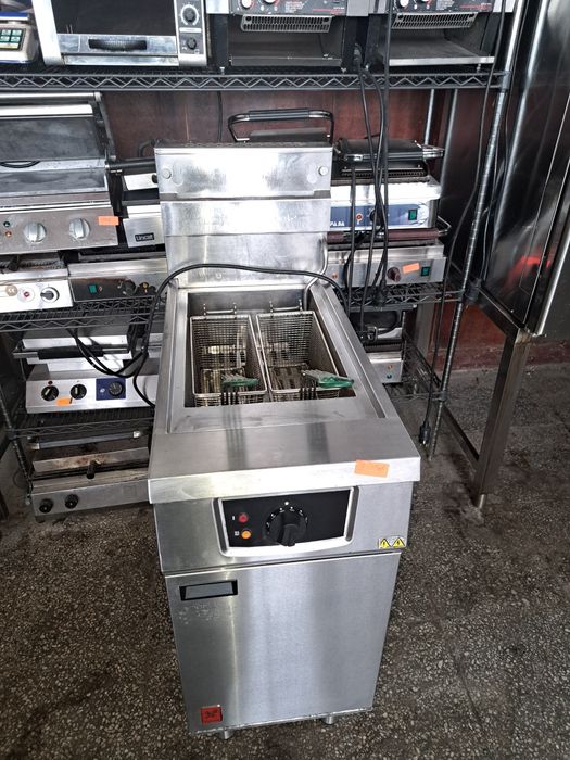 Фритюрник професионален FALCON  с филтрираща система