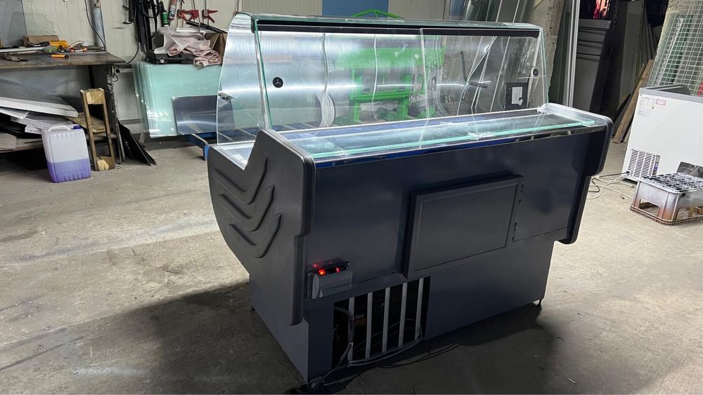 Vitrină frigorifica Pentru Mezeluri/Carne, Profesionala