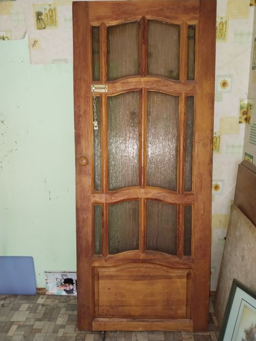 Двери деревянные межкомнатные