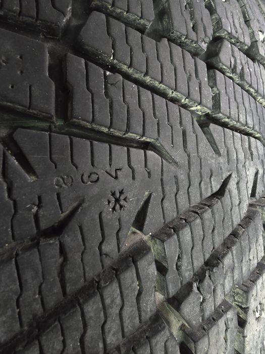 Продам зимние шины Nokian Tyres