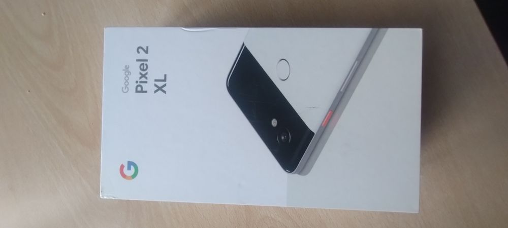 Смартфон Google Pixel 2 XL