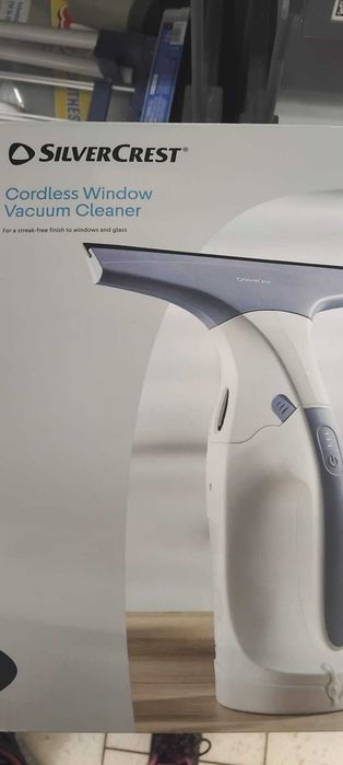 Aparat de curatat geamuri cu acumulator ,nou