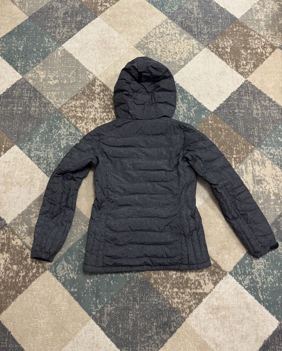 Дамско пухено яке Peak Performance