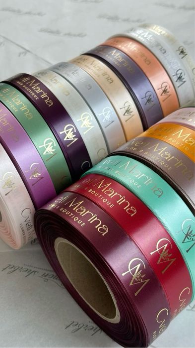 Лента, пакеты, стикеры с логотипом, с надписью