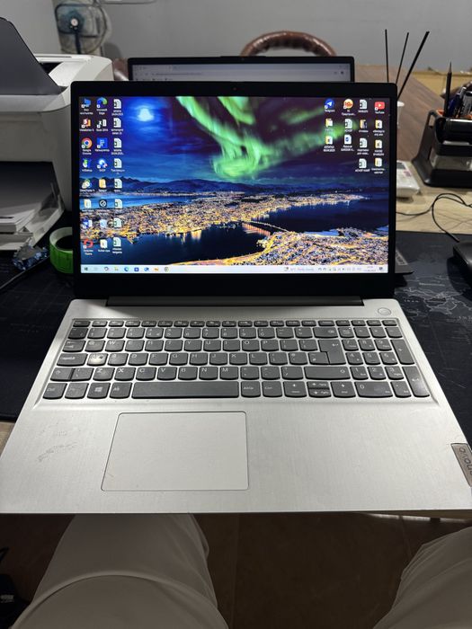 notebook core i3 manmcha annigini uzimam biomiman torisi