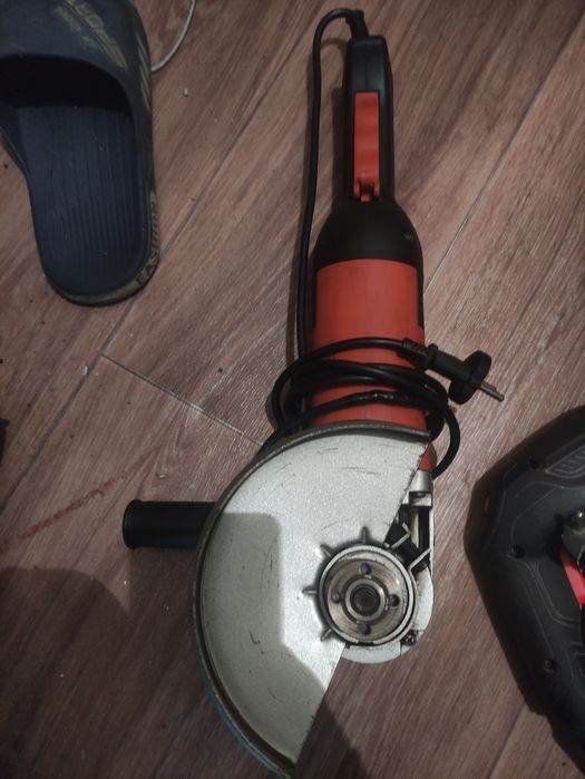 Болгарка ,лобзик,шуроповерт на проводе