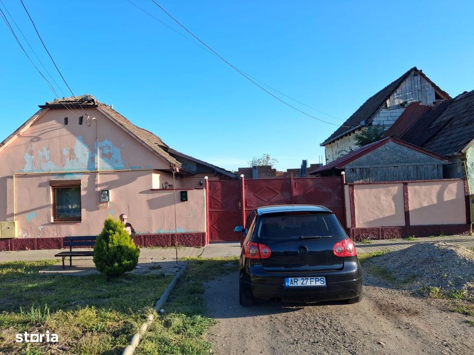Casa in Fantanele la soseaua principala 92000