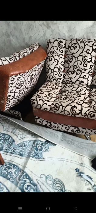 Продам 2 кресло поцарапанные