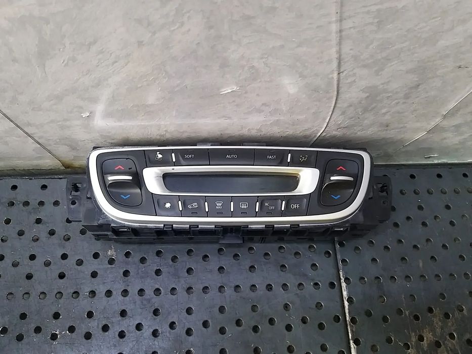 Panou comanda clima ac renault megane 3 275100007r t1001936v
