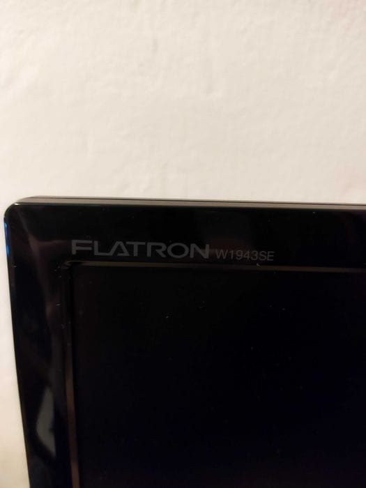 Монитор LG 18,5" W1943SE