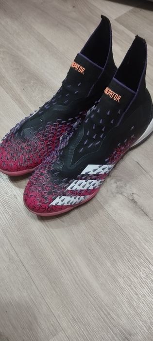Сороконожки Adidas Predator