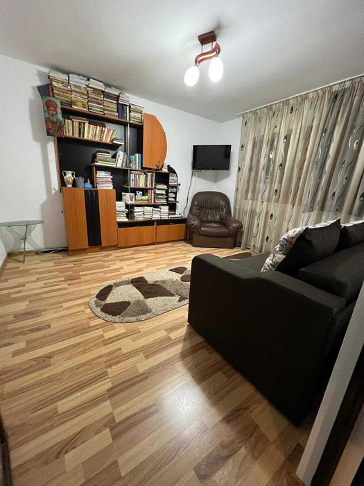 Inchiriez apartament in orasul Targu Frumos